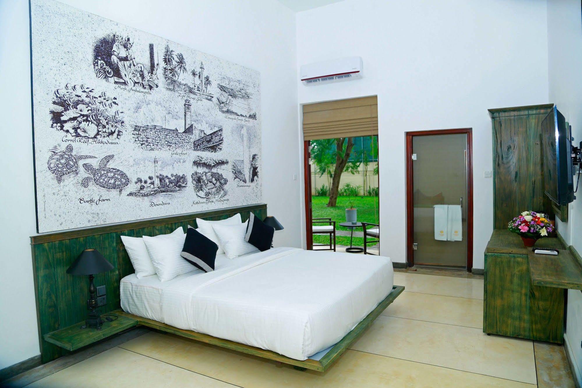 Tranquil Negombo Boutique Hotel Exterior photo